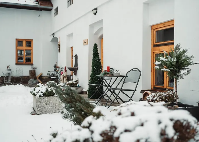 Cakyho Kuria - Apartman Pre 5 Osob S Krbom A Saunami