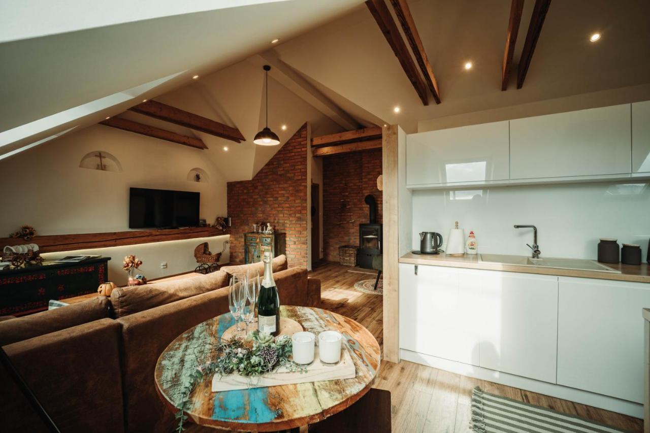 Cakyho Kuria - Pre 5 Osob S Krbom A Saunami Apartment Smizany