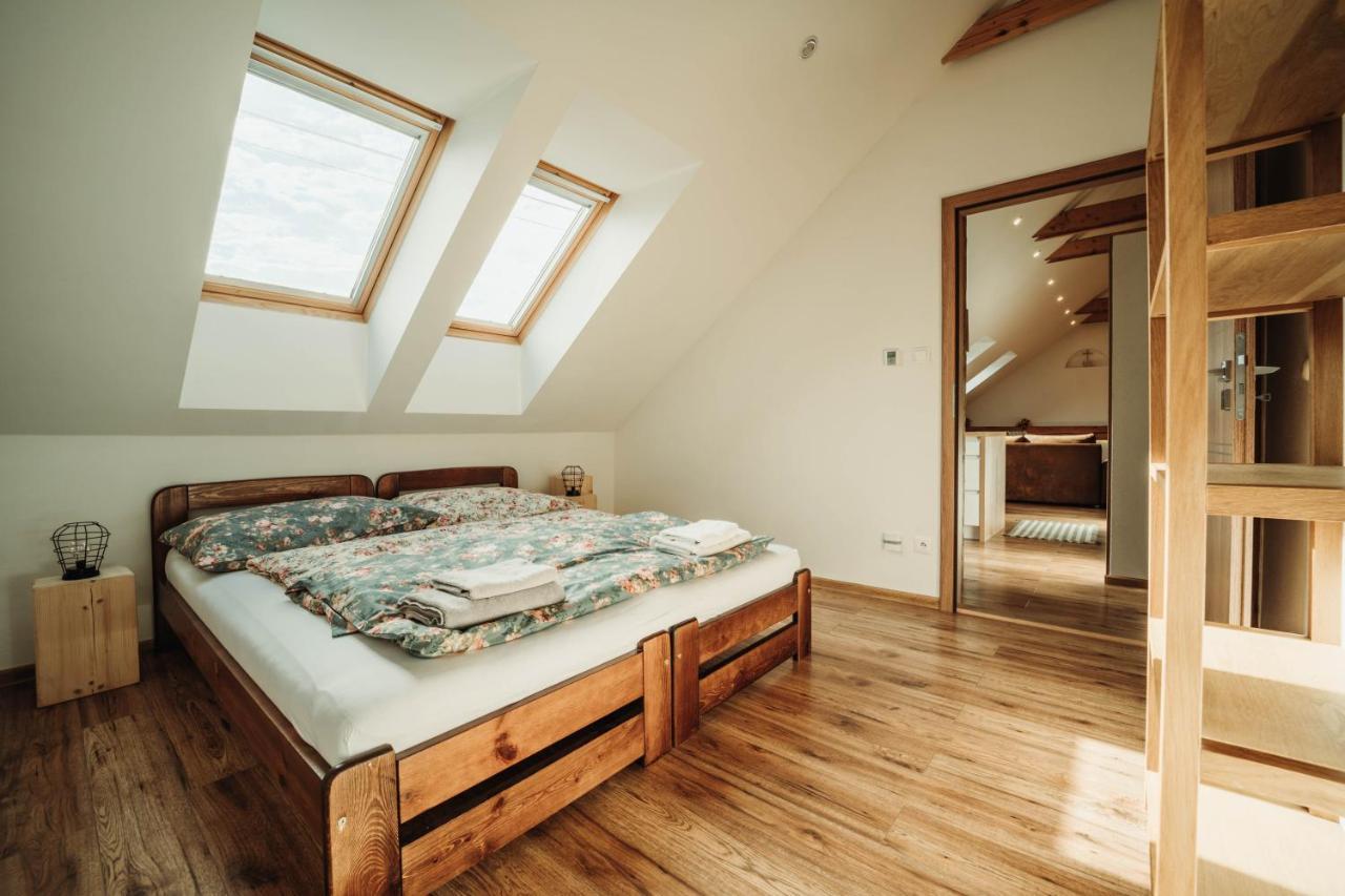 Apartment Cakyho Kuria - Pre 5 Osob S Krbom A Saunami *